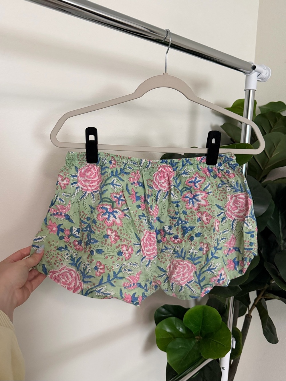 Madison Mathews Floral Lounge Shorts - Picture 3 of 4